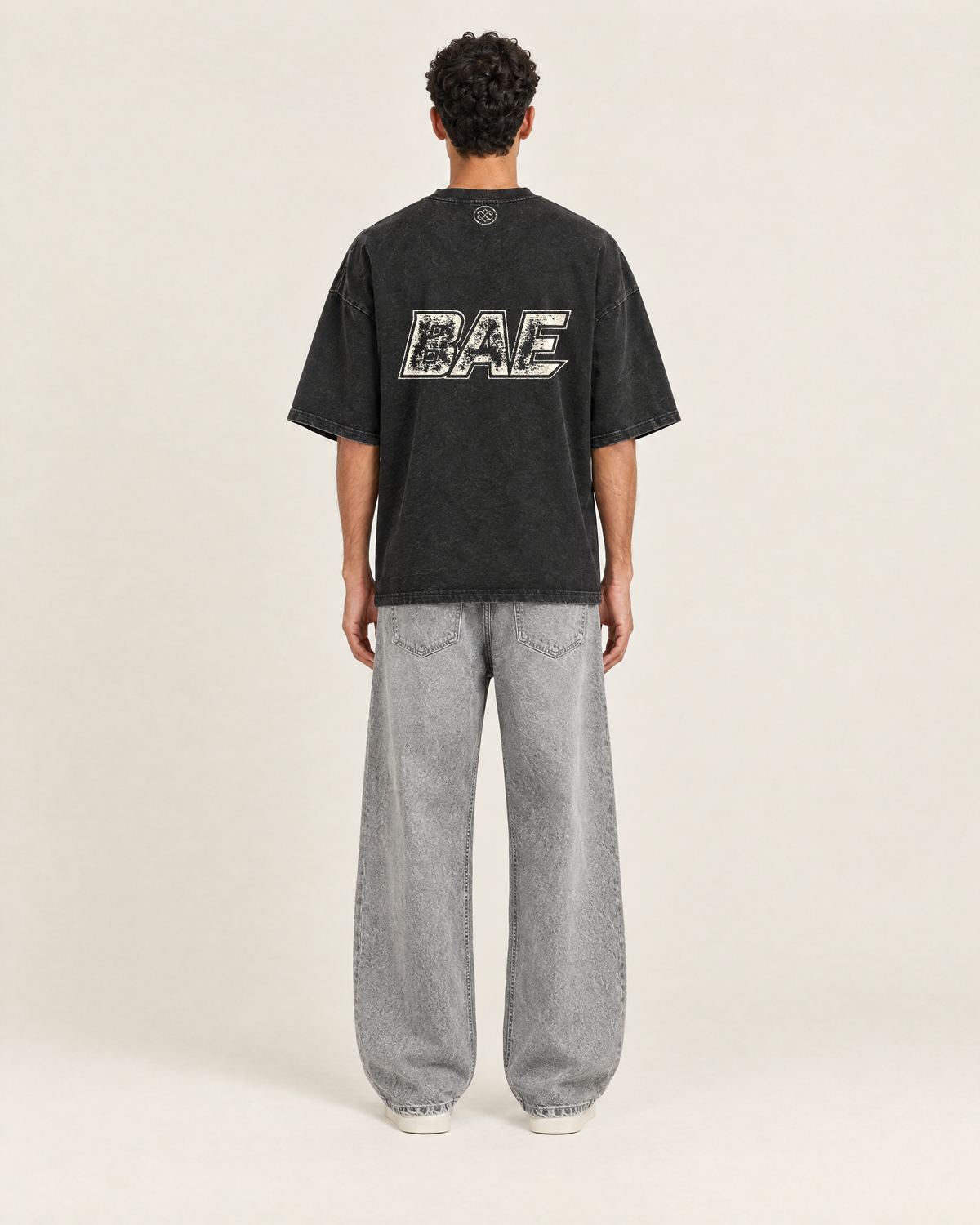 Relic T-shirt Vintage Zwart op model, achterkant