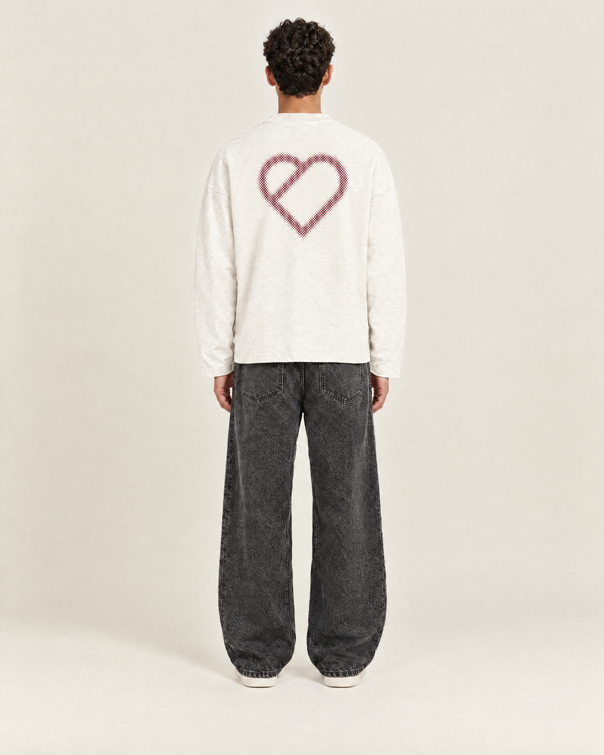 Pulse Longsleeve Vintage Wit op model, achterkant