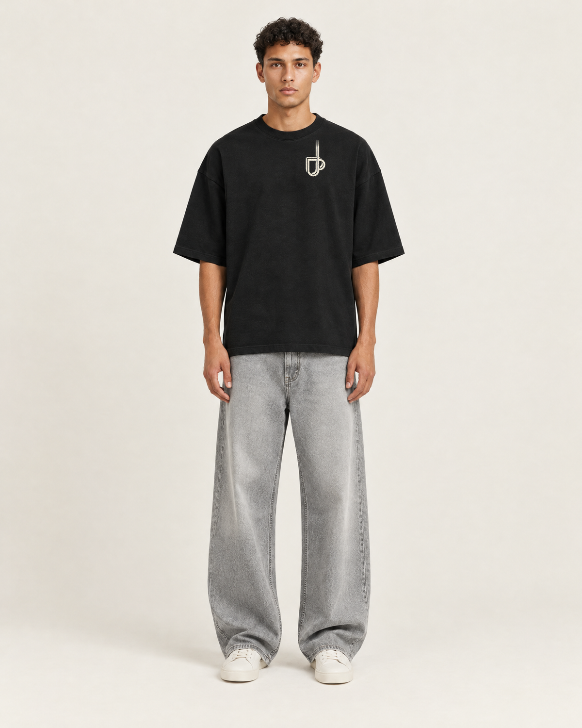 Drift T-shirt Zwart op model, voorkant