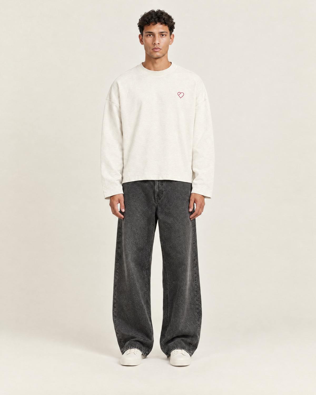 Pulse Longsleeve Vintage Wit op model, voorkant